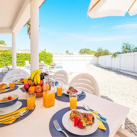 4 Bedroom With Pool Villa Albufeira