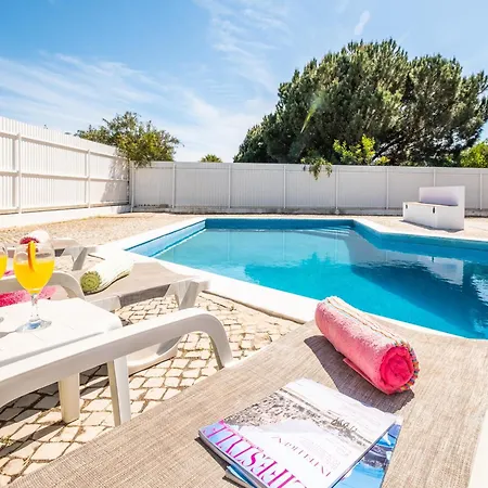 Villa In Algarve Near Santa Eulalia Beach البوفيرا